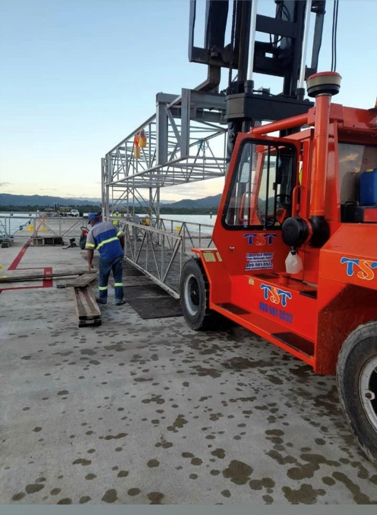 Transporte y Servicios Thomás